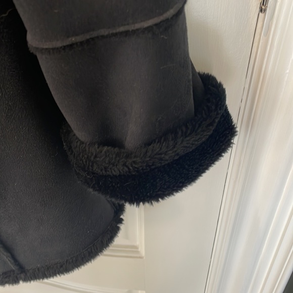 Black Women’s Coat - Picture 3 of 9